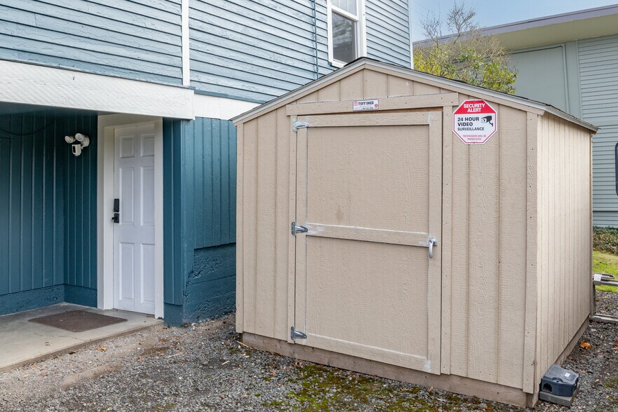 More Photos Of 19679 Front St, Poulsbo Office For Sale