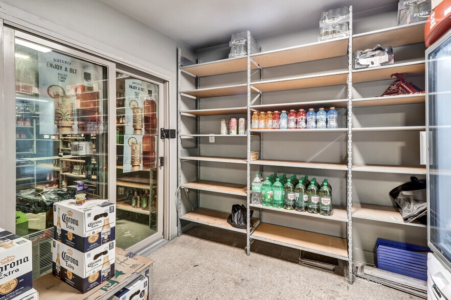 More Photos Of 3715 International Blvd, Oakland Convenience Store For Sale