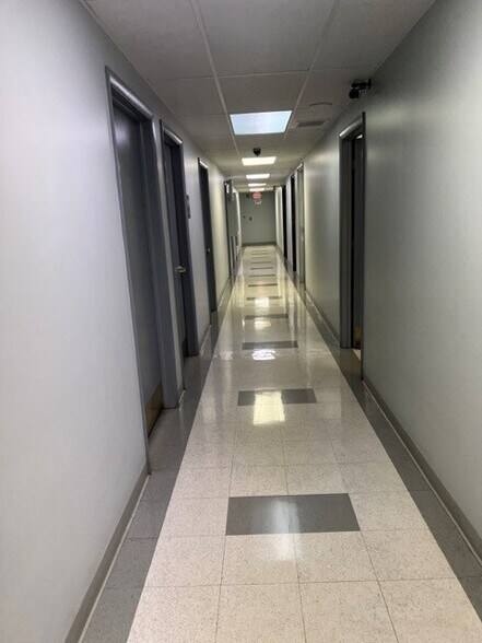 More Photos Of 1012 Kanawha Blvd, Charleston Office For Lease