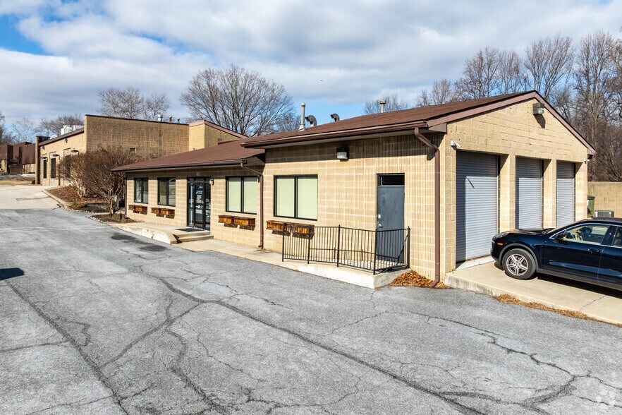 Primary Photo Of 10715 Little Patuxent Pky, Columbia Storefront Retail Office For Sale