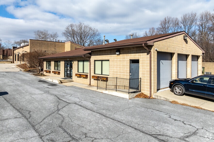More Photos Of 10715 Little Patuxent Pky, Columbia Storefront Retail Office For Sale
