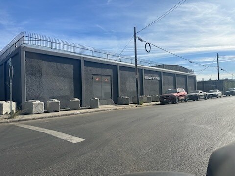 Primary Photo Of 1800 E 16th St, Los Angeles Warehouse For Lease