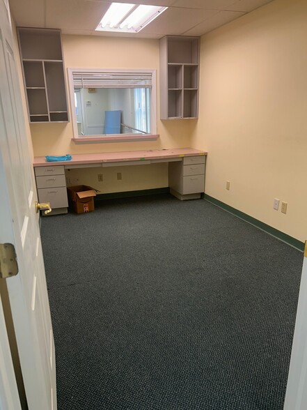 More Photos Of 19 W Bel Air Ave, Aberdeen Storefront For Lease