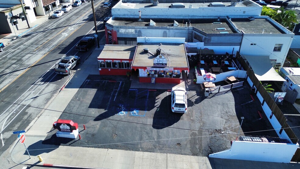 More Photos Of 1876 E Main St, Ventura Freestanding For Sale