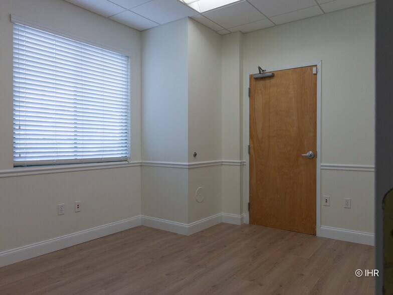 More Photos Of 15300 S Jog Rd, Delray Beach Medical For Sale