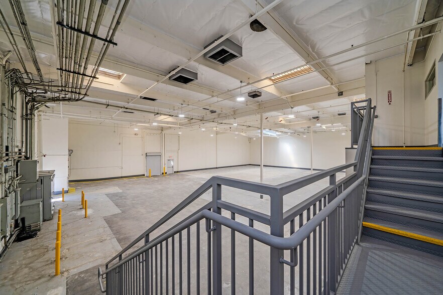 More Photos Of 4569 Firestone Blvd, South Gate Refrigeration Cold Storage For Sale