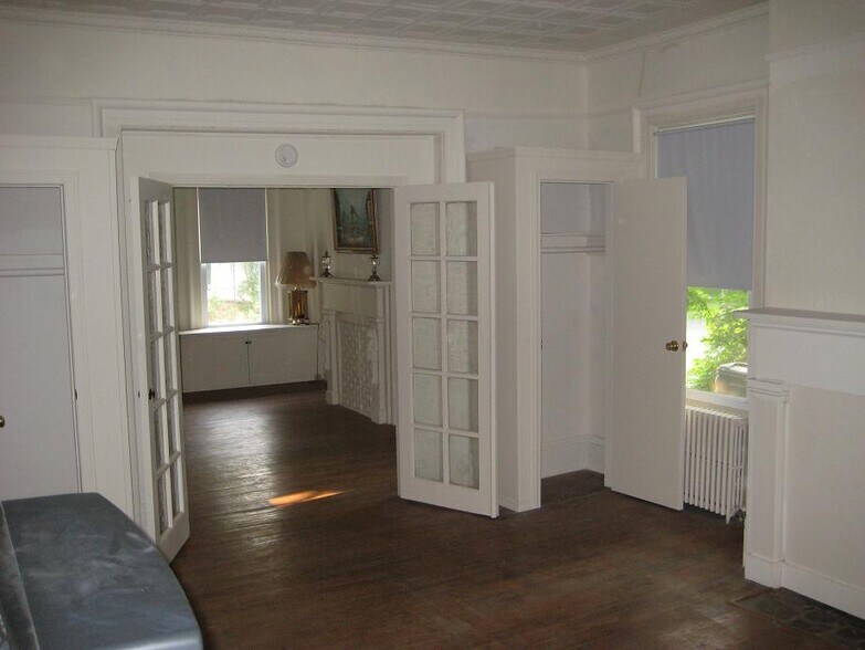 More Photos Of 360 Western Hwy, Tappan Apartments For Sale