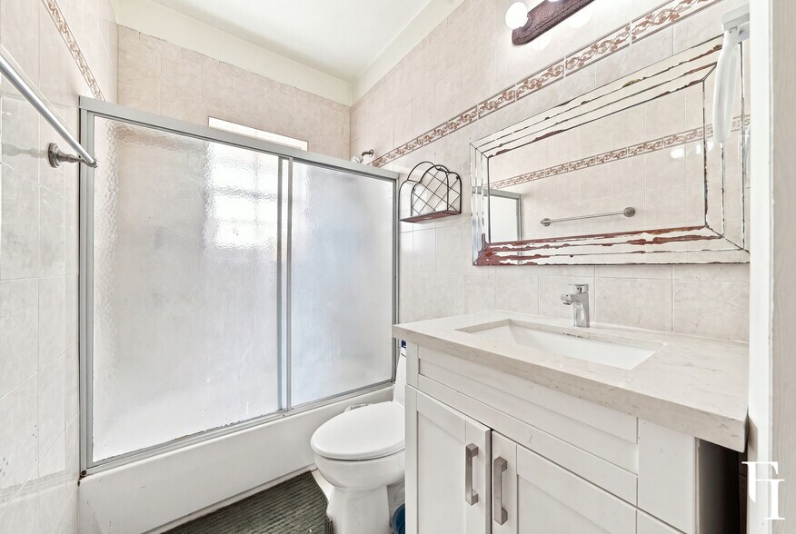 More Photos Of 1353 SW 1st St, Miami Storefront Retail Residential For Sale