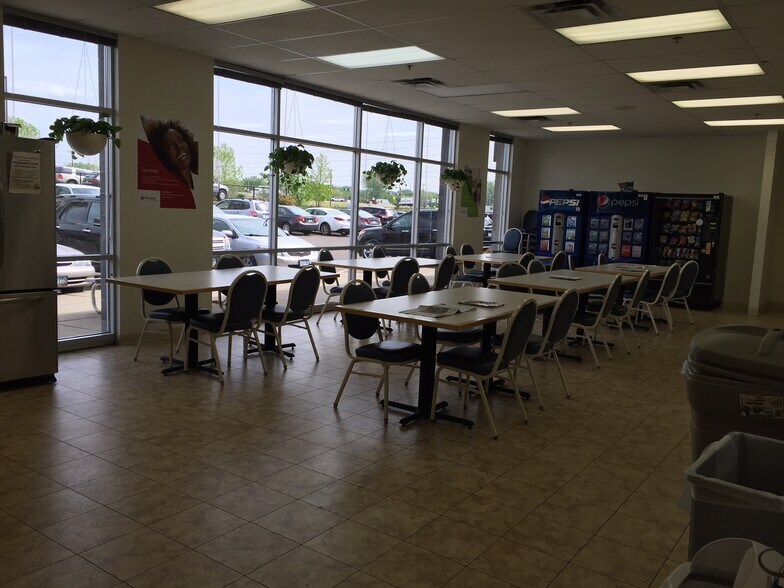 More Photos Of 1811 NW Old Highway 8, New Brighton Light Manufacturing For Sale