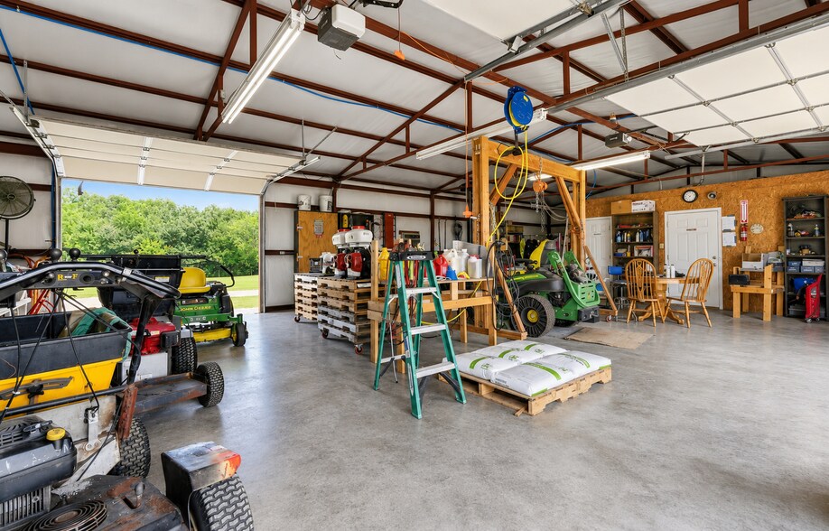 More Photos Of 7864 Brock Rd, Ardmore Service For Sale