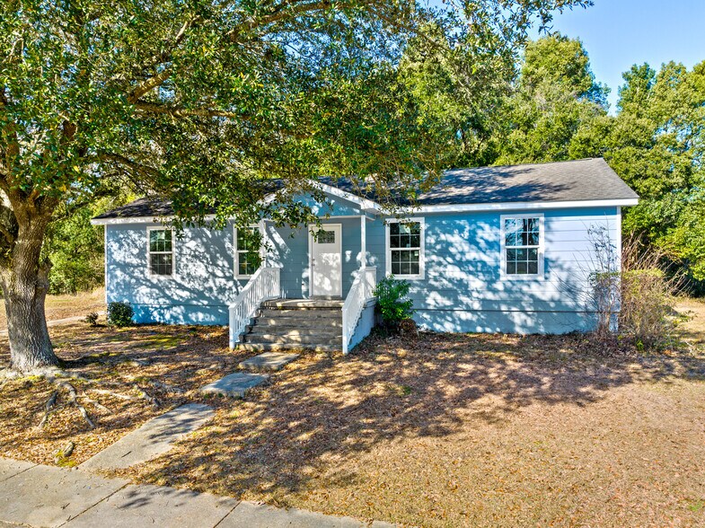 More Photos Of 2100 N Woodlawn Dr, Mobile Apartments For Sale