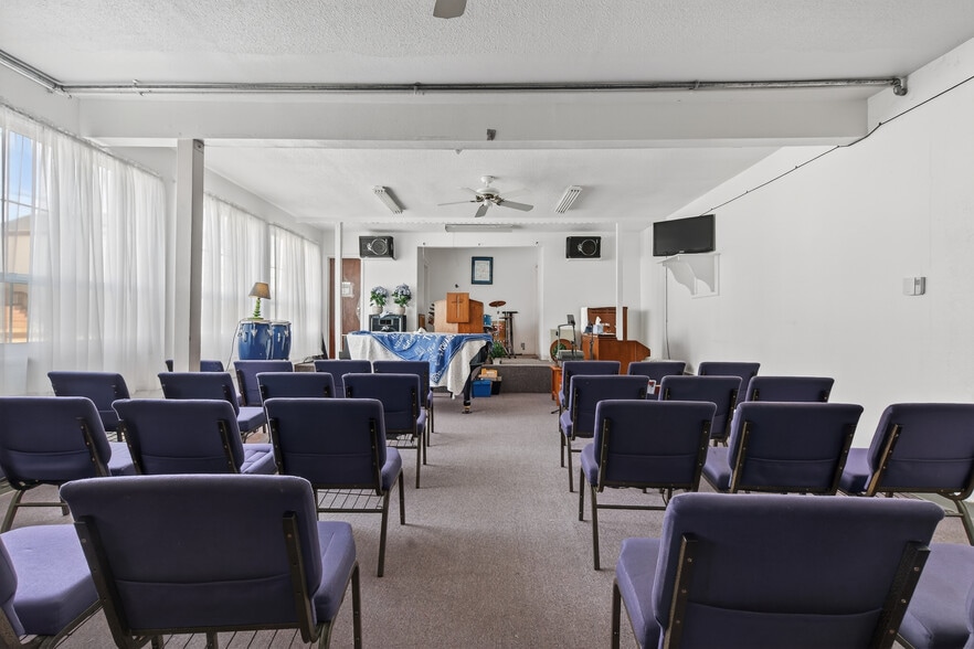 More Photos Of 1011 E 11th St, Oakland Religious Facility For Sale