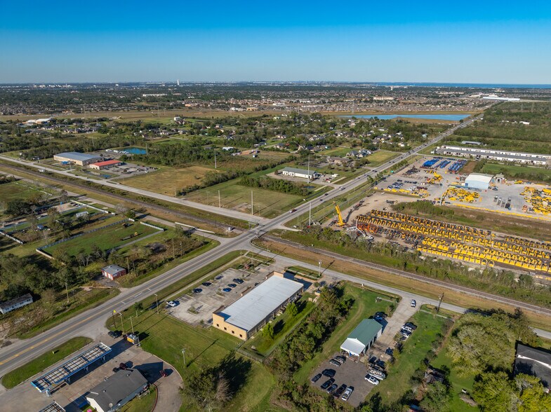 More Photos Of 451 Fm 646 Rd E, Dickinson Storefront Retail Office For Lease