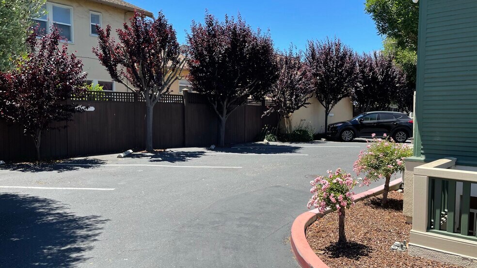 More Photos Of 215 W Alisal St, Salinas Office For Lease