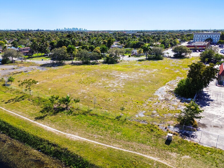 More Photos Of 3900 NW 37th St, Lauderdale Lakes Land For Sale
