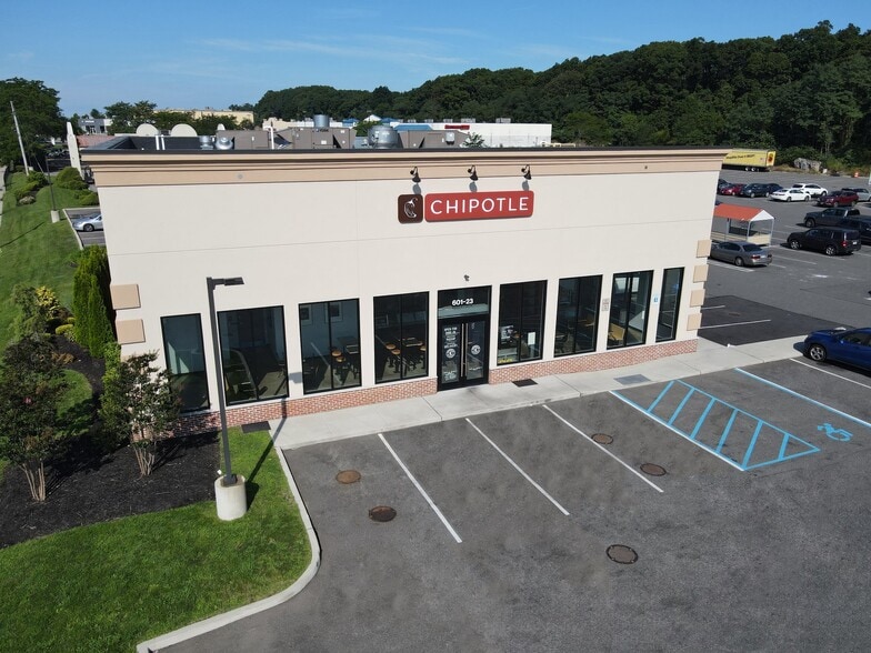 More Photos Of 601 Portion Rd, Ronkonkoma Unknown For Lease