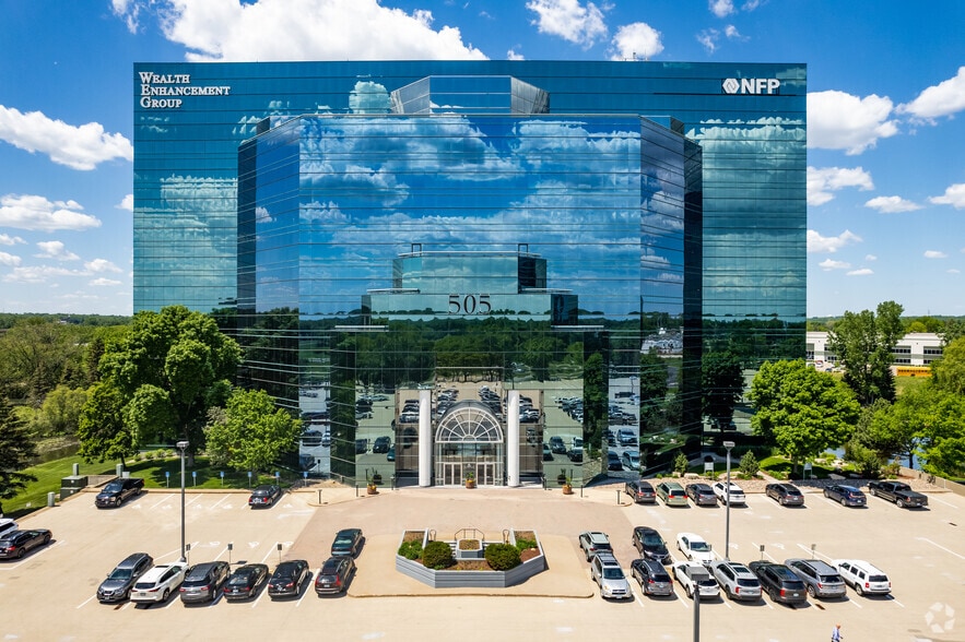 More Photos Of 505 N Highway 169, Plymouth Office For Lease