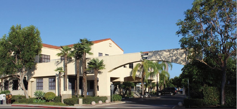 More Photos Of 20250 SW Acacia St, Newport Beach Loft Creative Space For Lease