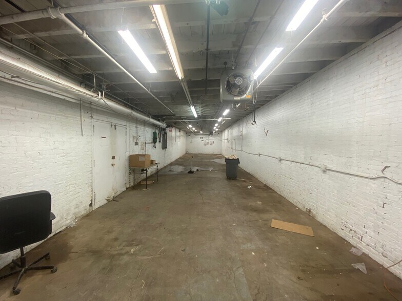 More Photos Of 264 41st St, Brooklyn Warehouse For Lease