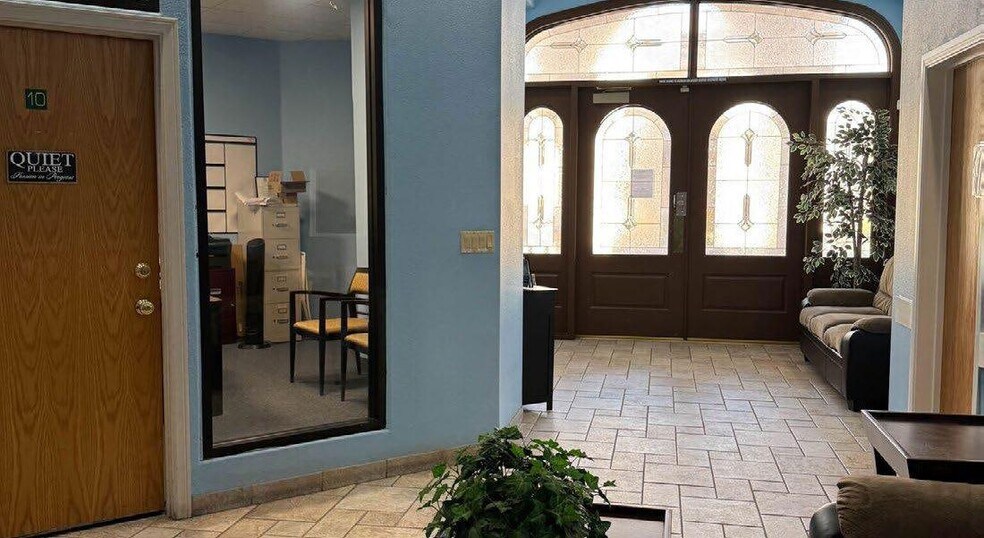More Photos Of 5852 S Pecos Rd, Las Vegas Office For Sale