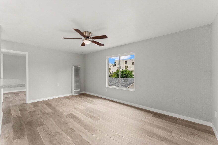 More Photos Of 320 Willie James Jones Ave, San Diego Apartments For Sale