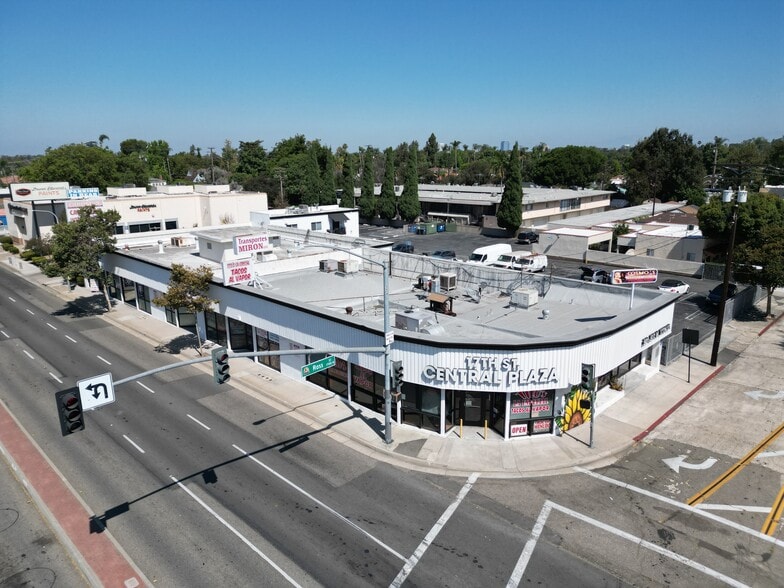 More Photos Of 501 W 17th St, Santa Ana Storefront Retail Office For Lease