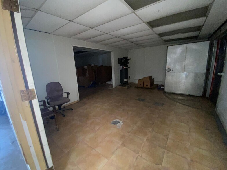 More Photos Of 7131 Harrisburg Blvd, Houston Land For Sale