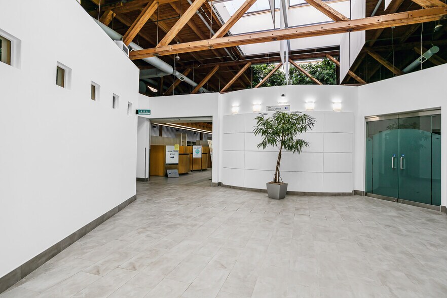 More Photos Of 11910 111th Ave NW, Edmonton Medical For Lease