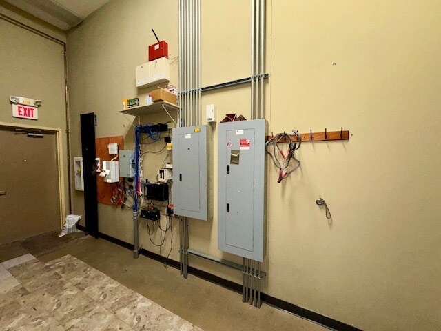 More Photos Of 640 N Fountain Ave, Springfield Freestanding For Sale