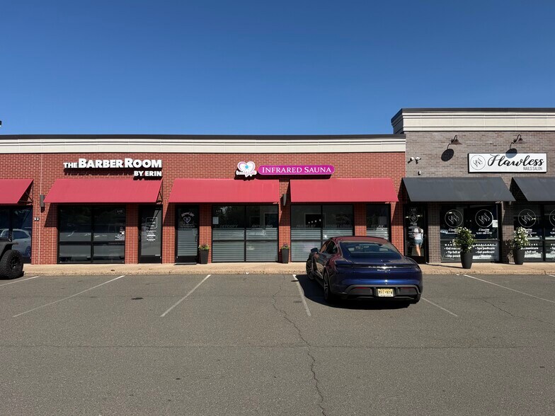 More Photos Of 644-658 Godwin Ave, Midland Park Storefront Retail Office For Lease