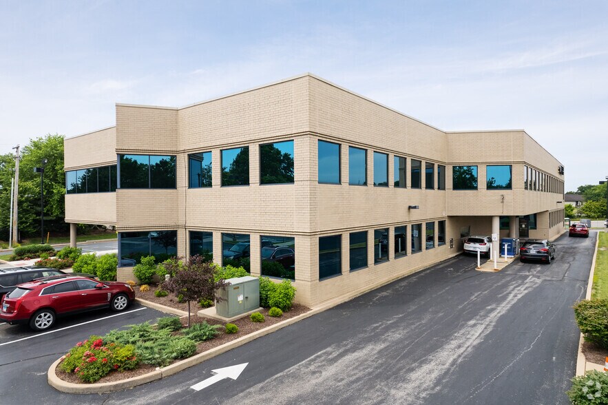 More Photos Of 3890 S Lindbergh Blvd, Sunset Hills Office For Lease