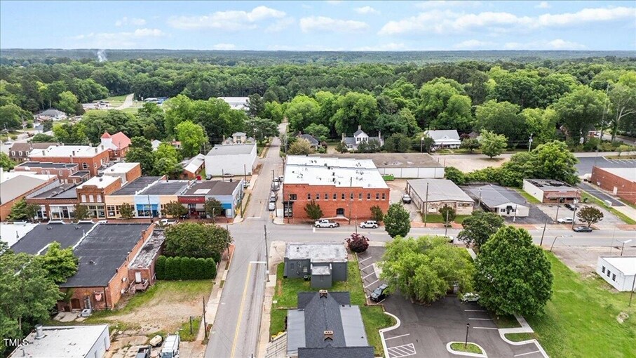 More Photos Of 201 S Main St, Warrenton Office For Sale