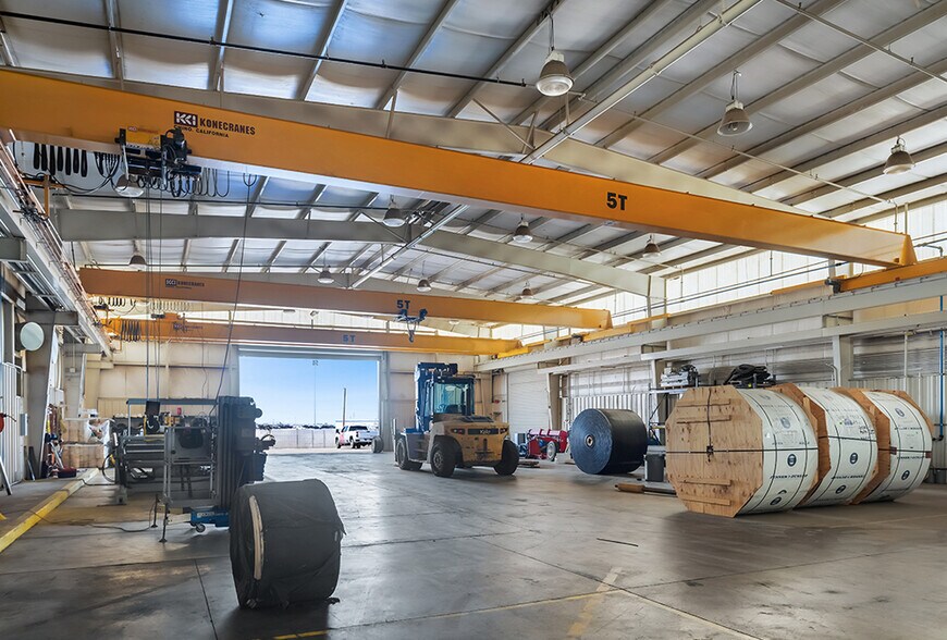 More Photos Of 13290 Sabre Blvd, Victorville Manufacturing For Sale