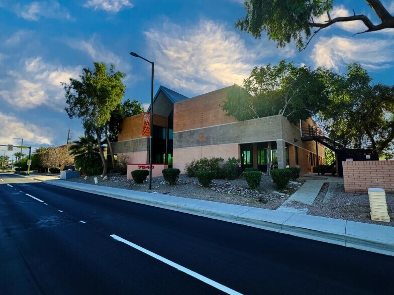 More Photos Of 7540 N 19th Ave, Phoenix Office For Sale