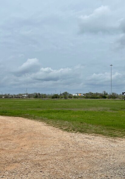 More Photos Of I-10 & Peach Ridge Rd, Brookshire Land For Sale