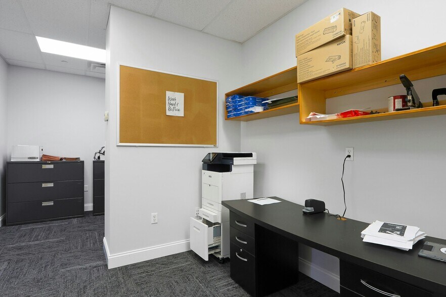 More Photos Of 100 Dutch Hill Rd, Orangeburg Medical For Lease