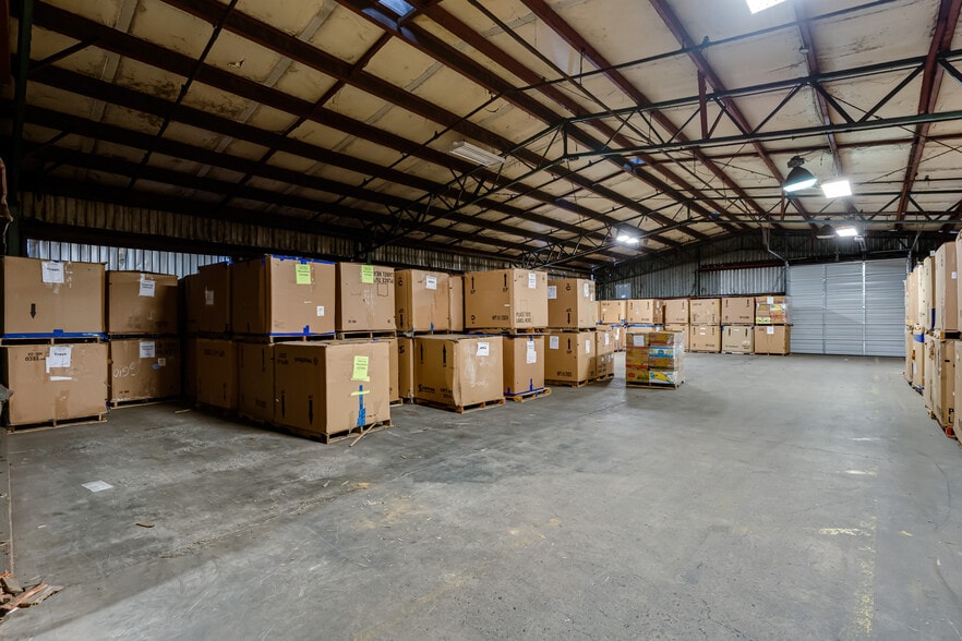 More Photos Of 135-145 N Cleveland St, Eugene Warehouse For Sale