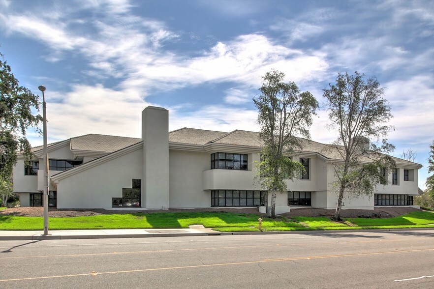 More Photos Of 10737 Laurel St, Rancho Cucamonga Medical For Lease