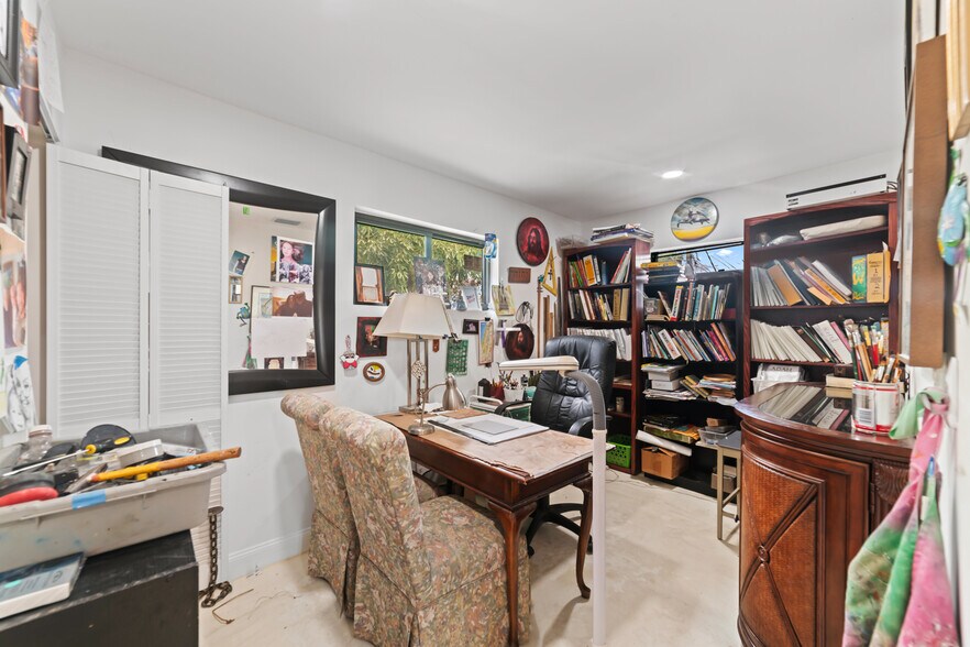 More Photos Of 370 E Prospect Rd, Oakland Park Office For Sale