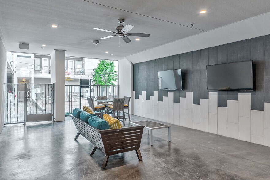 More Photos Of 110 W Cityline Dr, Richardson Apartments For Lease