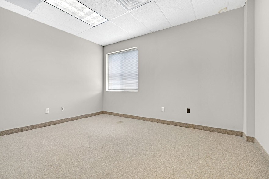 More Photos Of 1386 US Highway 22, Lebanon Unknown For Lease