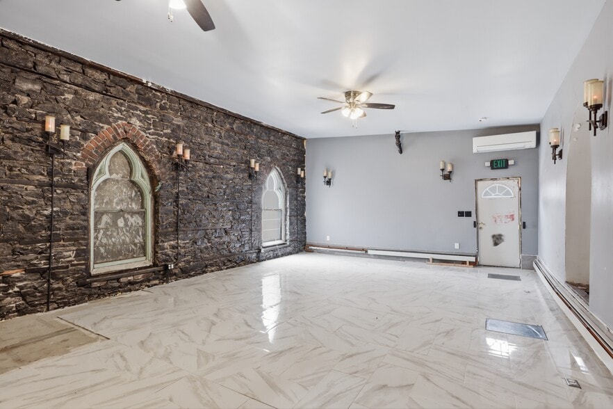 More Photos Of 193 Elk St, Buffalo Religious Facility For Sale
