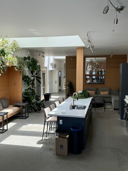 More Photos Of 1516 Folsom St, San Francisco Loft Creative Space For Lease