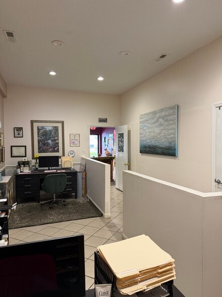 More Photos Of 327 State St E, Murfreesboro Flex For Sale