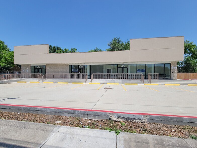 More Photos Of 1615 1st St, Rosenberg Medical For Sale