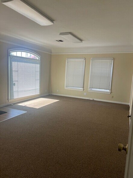 More Photos Of 2010 Jefferson St, Napa Office For Lease