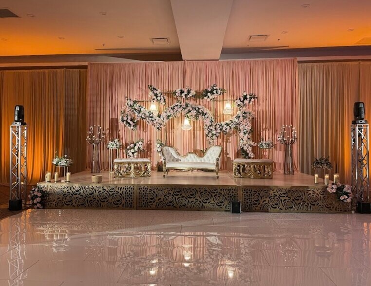 More Photos Of 1300 N Main St, Euless Specialty For Sale