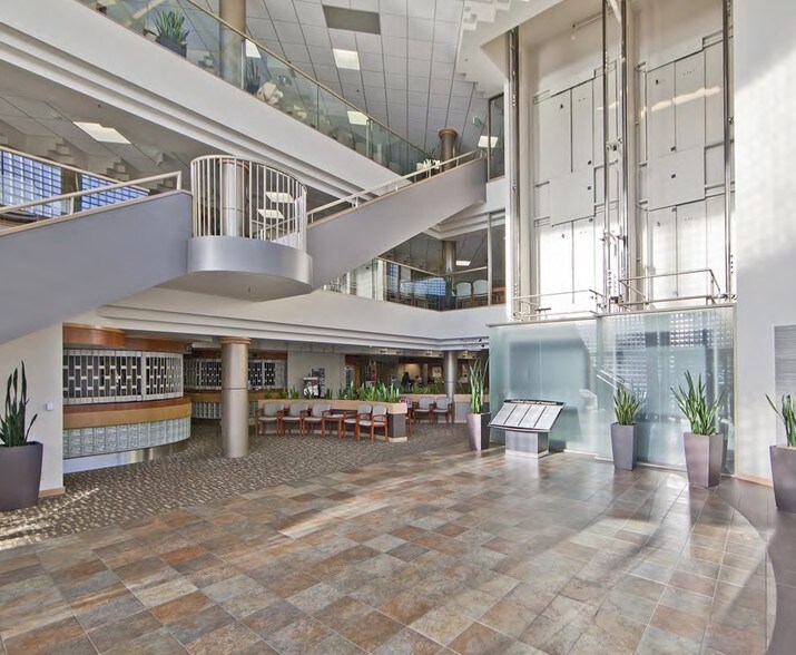 More Photos Of 450 NW Gilman Blvd, Issaquah Medical For Lease