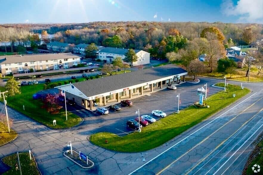 Primary Photo Of 1125 E Michigan Ave, Battle Creek Unknown For Lease