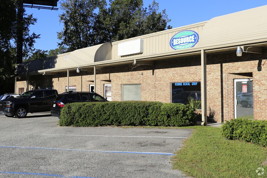 More Photos Of 4040-4050 Ashley Phosphate Rd, Charleston Light Distribution For Lease